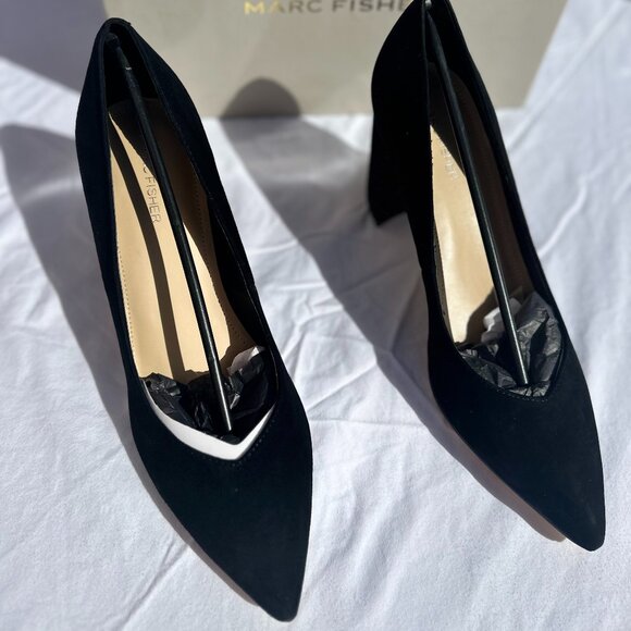 MARC FISHER CAITLIN Size 10 Black Suede Pump - Picture 1 of 4